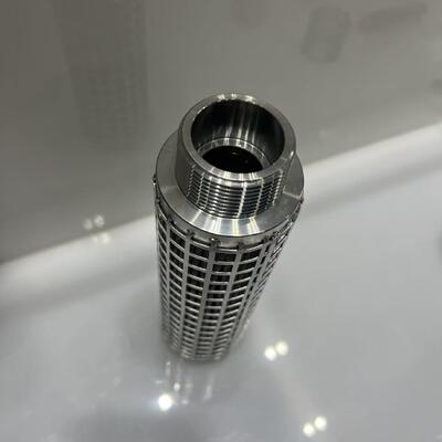 Yüksek sıcaklığa dirençli, derecelendirilmiş gözenek boyutu ve büyük filtreleme alanı olan paslanmaz çelik lifi filtri kartlığı